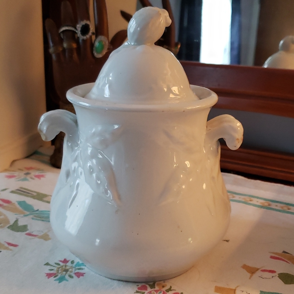 Stoneware pot
